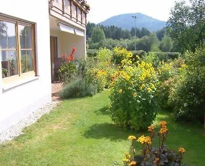 Mit Terrasse, Garten Und Grill Apartment Böbrach