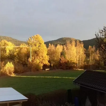 Mit Terrasse, Garten Und Grill *
